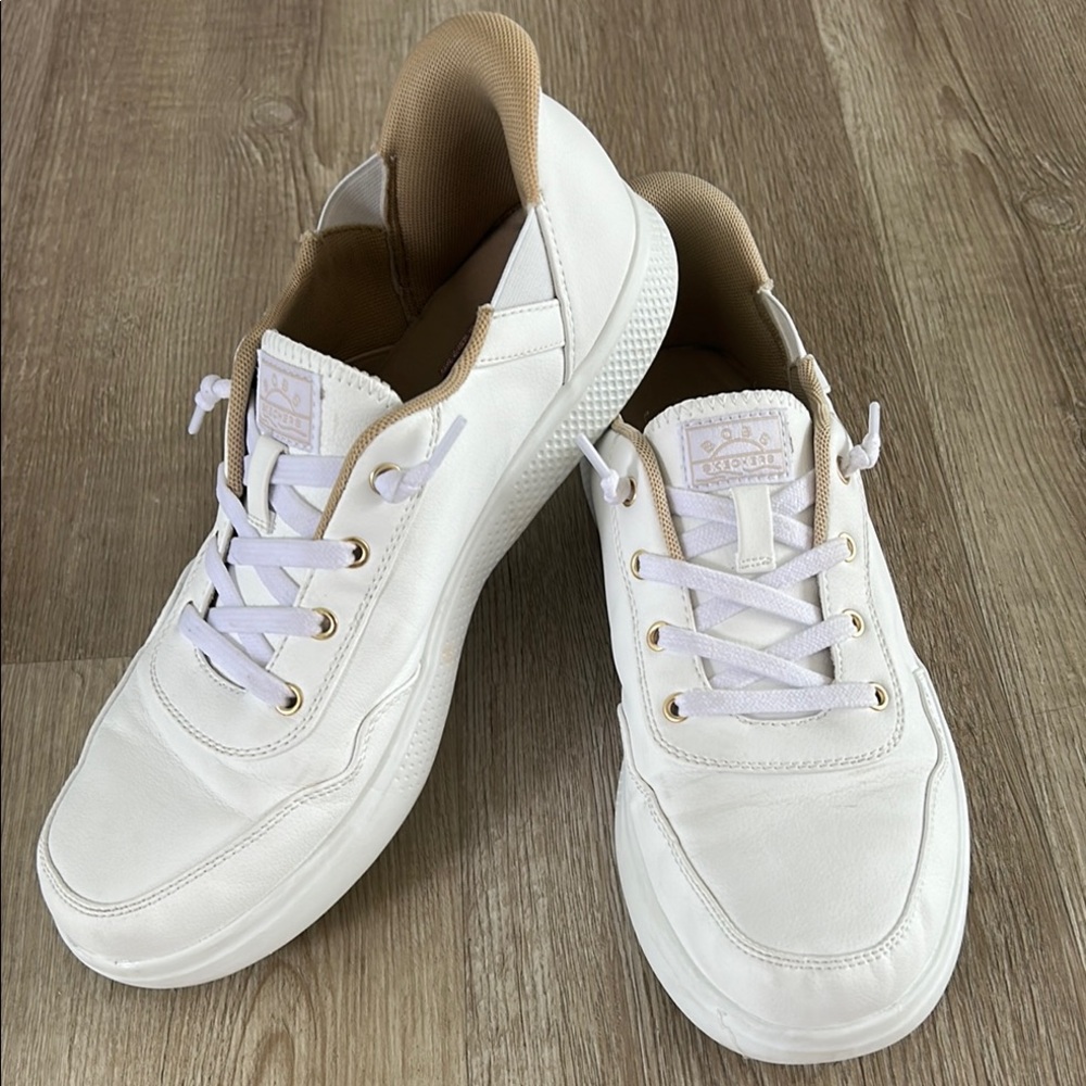🎉CLEARANCE GUC BOBs slip ins White Sneakers with tan Details Sz 10
